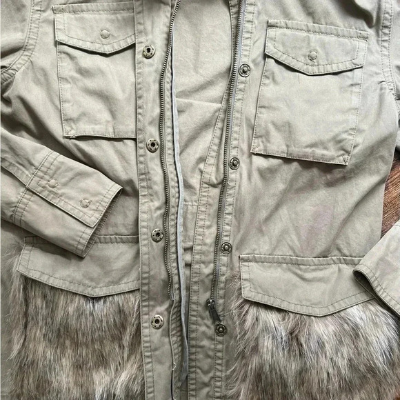 Anthropologie | Saskia army green faux fur trimmed utility jacket. Size: XS - Picture 11 of 16